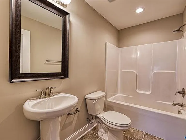 15607 Ironcrest Dr — Photo 9