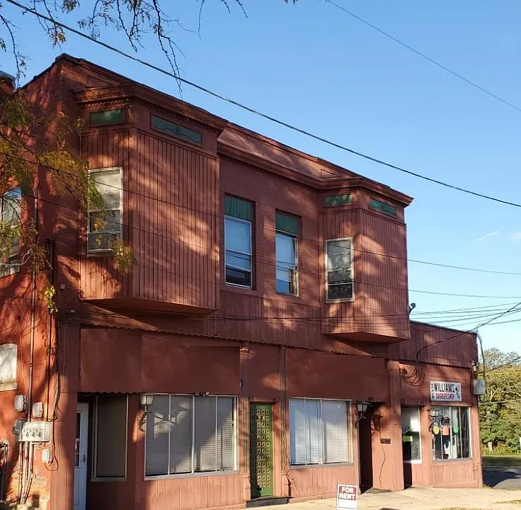 408 E Iroquois St #408 E IROQUOIS
