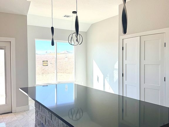 4th image of 133 Merion Ln