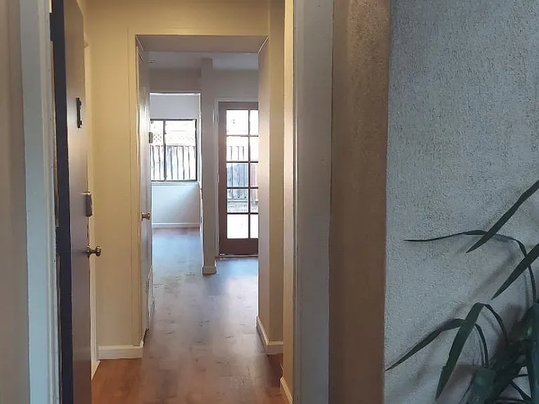 528 Felix Way — Photo 1
