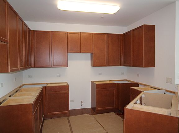 5th image of 140 S River St Unit 412