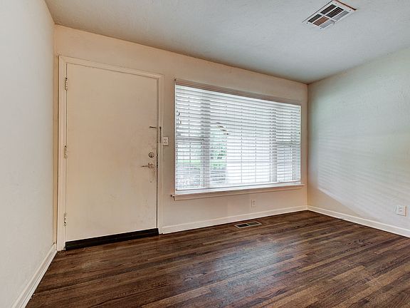 4th image of 1723 Churchill Way