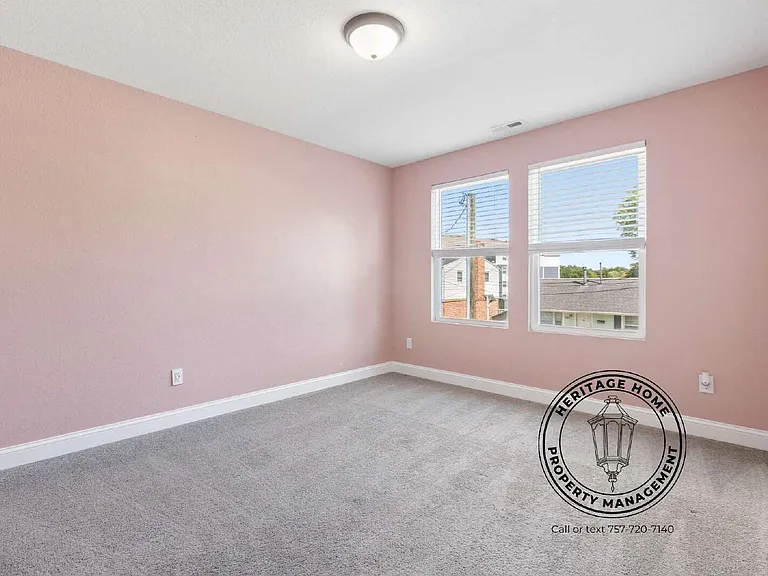 532 Harriett St — Photo 19