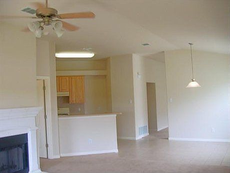 5th image of 762 Bent Wood Pl