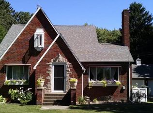 664 Hendrick Rd, Muskegon, MI 49441