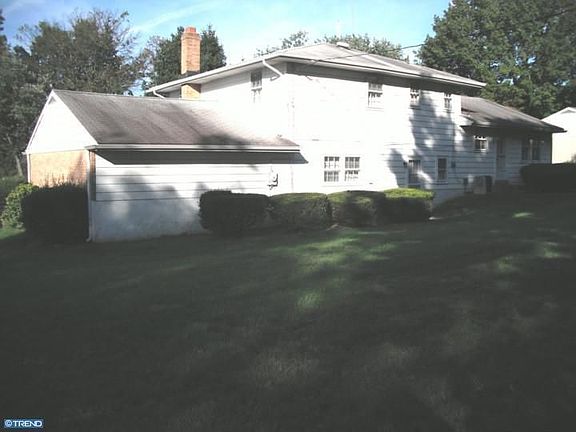 2nd image of 2419 Kingman Dr