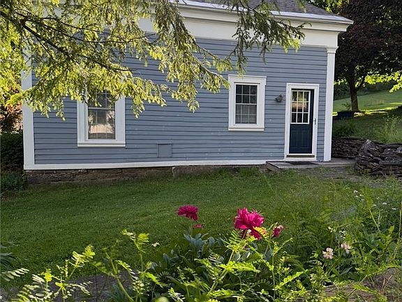 4th image of 1791 Main St