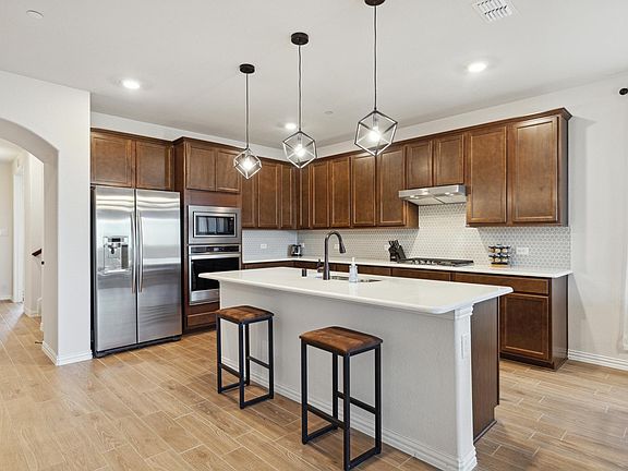 5th image of 3429 Creekbluff Cir