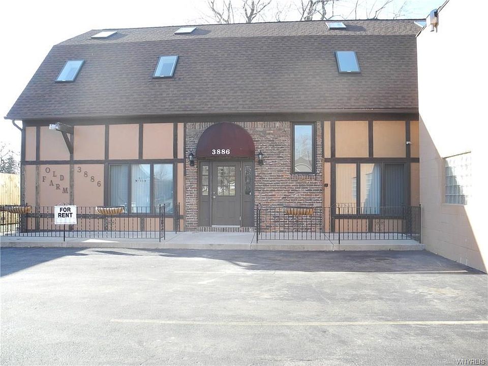 1st image of 3886 Delaware Ave APT 3