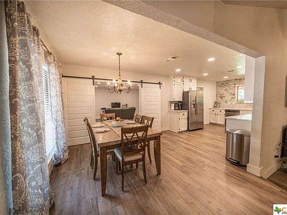 4th image of 109 Dixon Dr