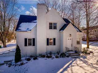 495 Richmond Rd, Richmond Heights, OH 44143