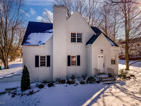 495 Richmond Rd, Richmond Heights, OH 44143