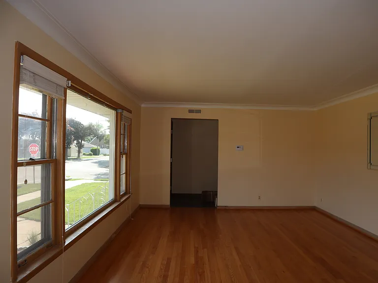 8755 S Fairfield Ave — Photo 5