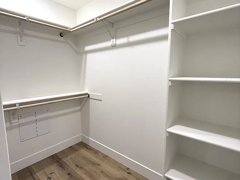 201 W Center St #13 — Photo 11
