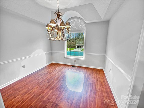 3rd image of 1436 Rainforest Ct