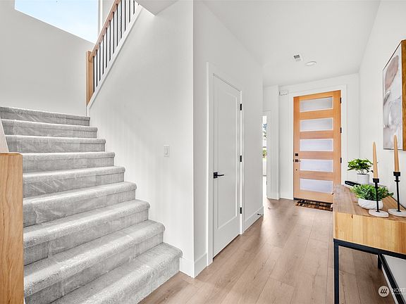 5th image of 4404 NE 54th Street