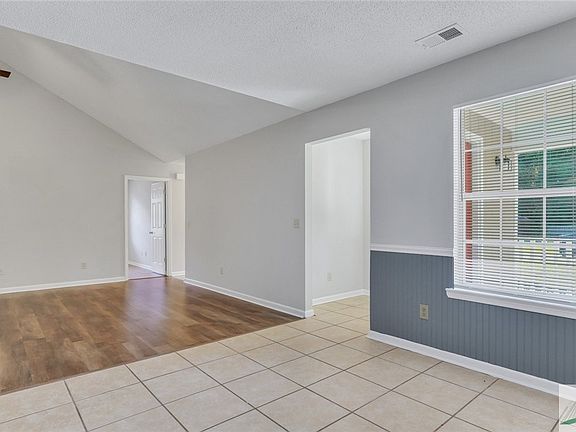 4th image of 818 Sagewood Drive