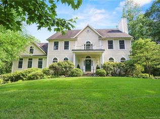 201 Ingleside Dr, Stamford, CT 06903