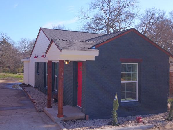 104 S Jester Ave