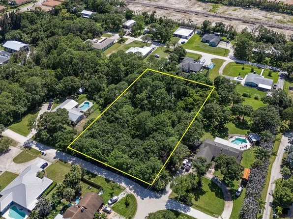 3185 62nd Dr, Vero Beach, FL 32966