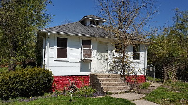 1st image of 21612 W Lake Ave
