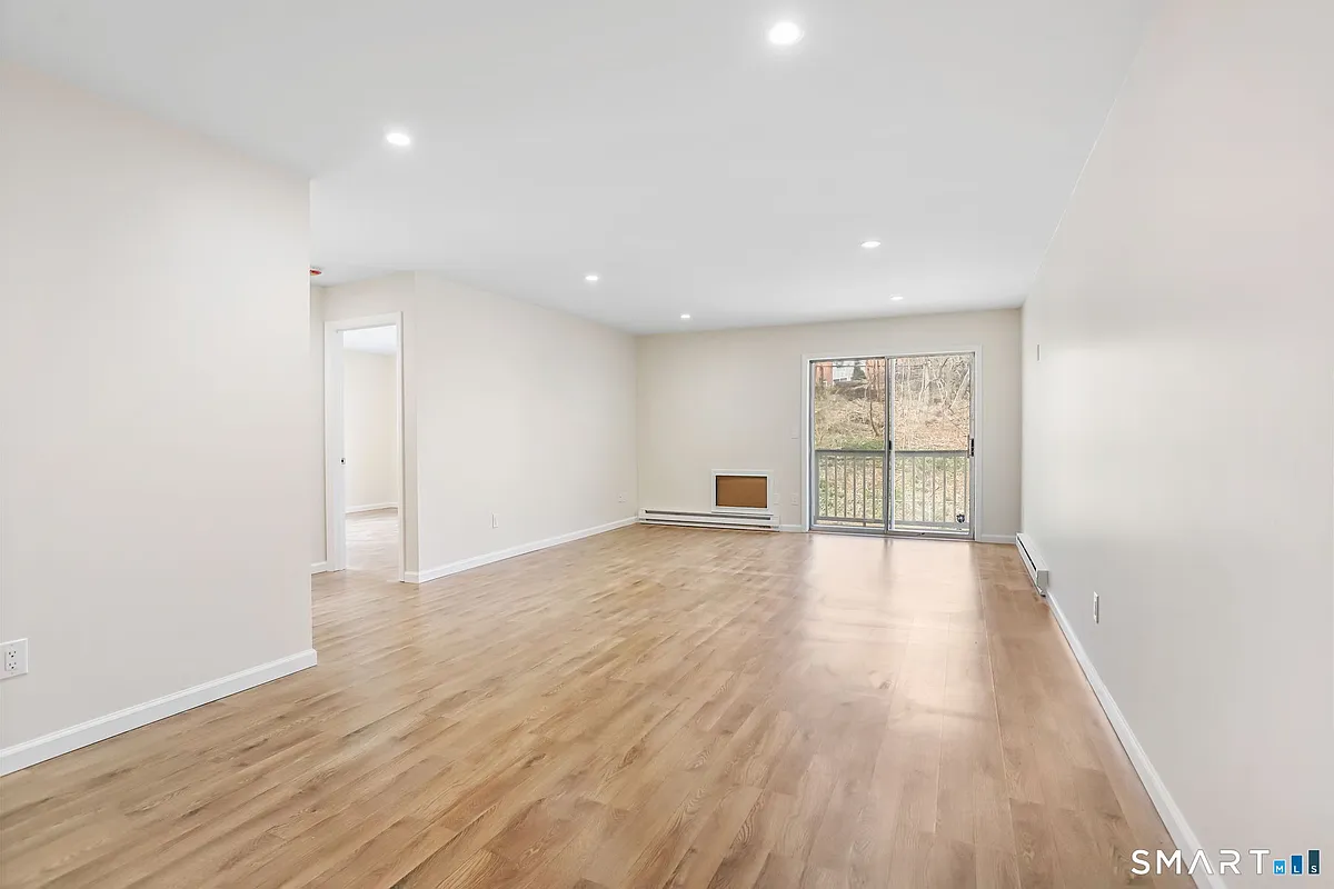 Building Photo - 7 Hamilton Ave #32