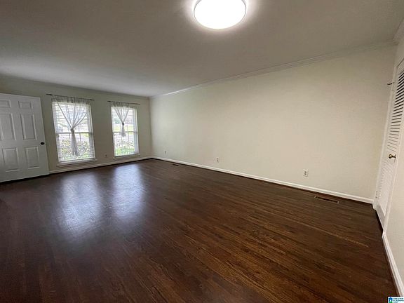 5th image of 2977 Donita Dr #2977