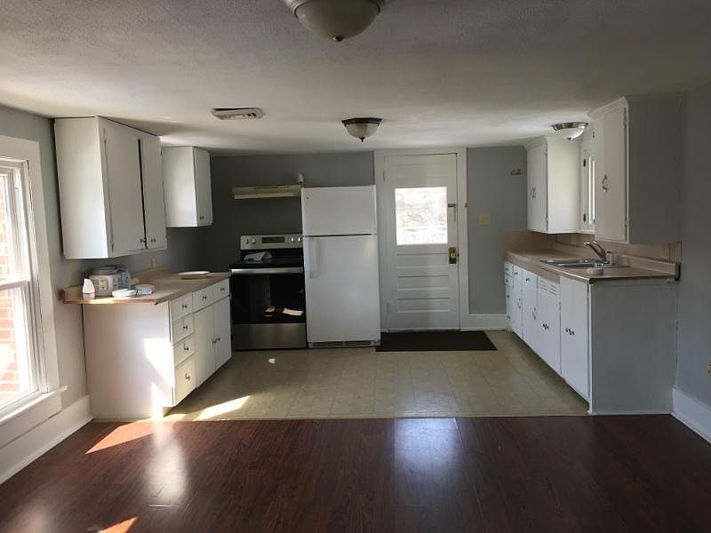 1st image of 502-502 1/2 W Clinton St