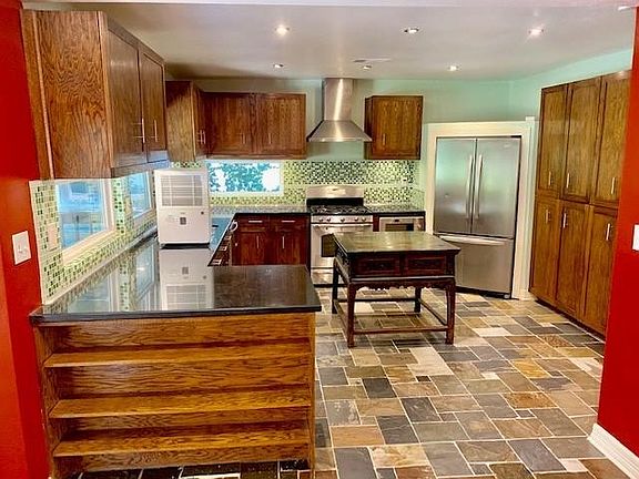 2nd image of 6132 Skylane Dr