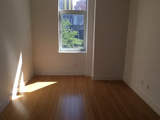 Rented by Premier Metro Realty Corp | media 42