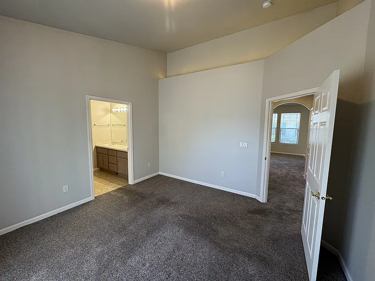 2350 NE Mary Rose Pl #2 — Photo 29