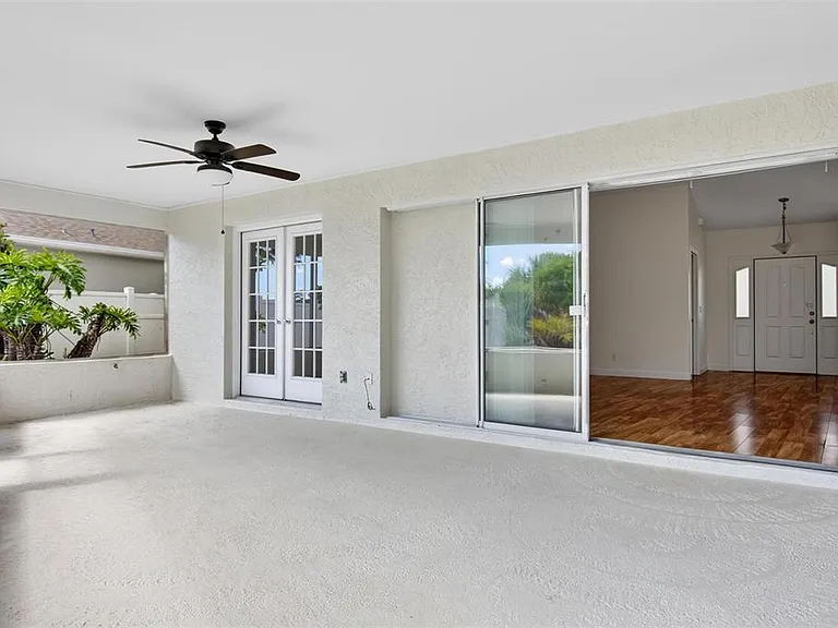 231 Wellington Dr — Photo 44