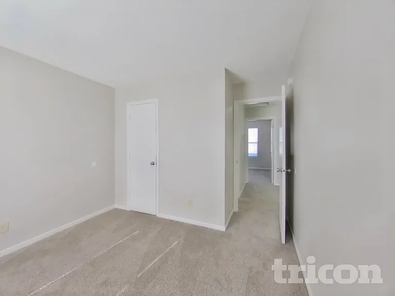 111 Silverberry Ct — Photo 11