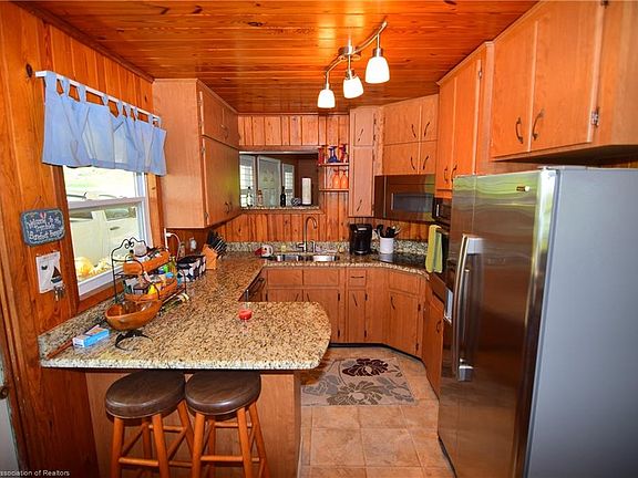 4th image of 707 Lake Clay Dr S