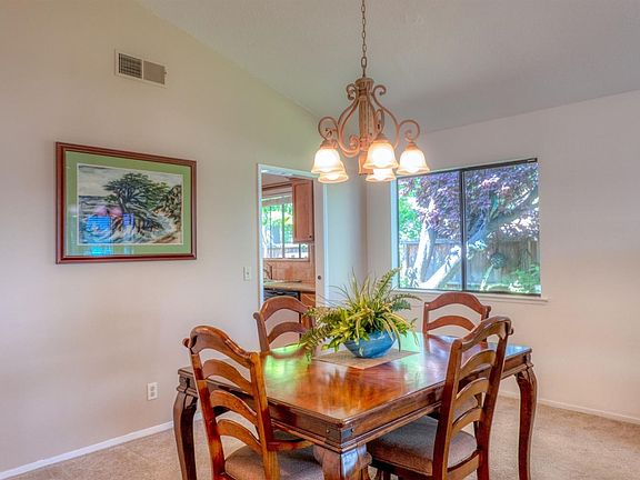 4th image of 2954 Moss Creek Ct