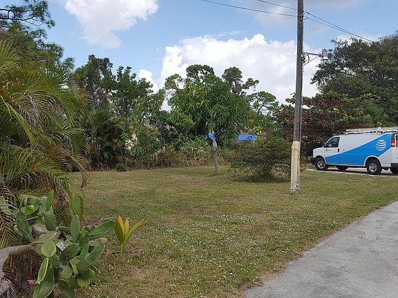 3rd image of 882 Peeples Dr