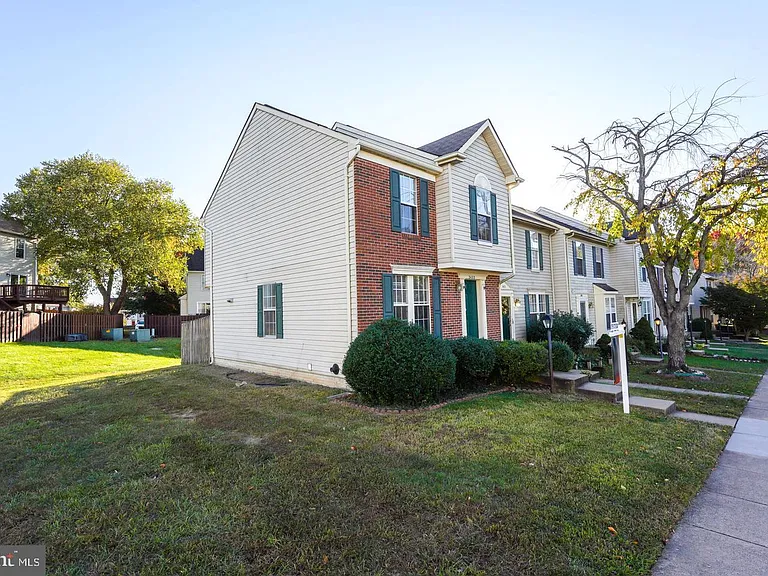 3433 Belleplain Ct — Photo 3