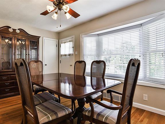 4th image of 3301 Marbury Dr