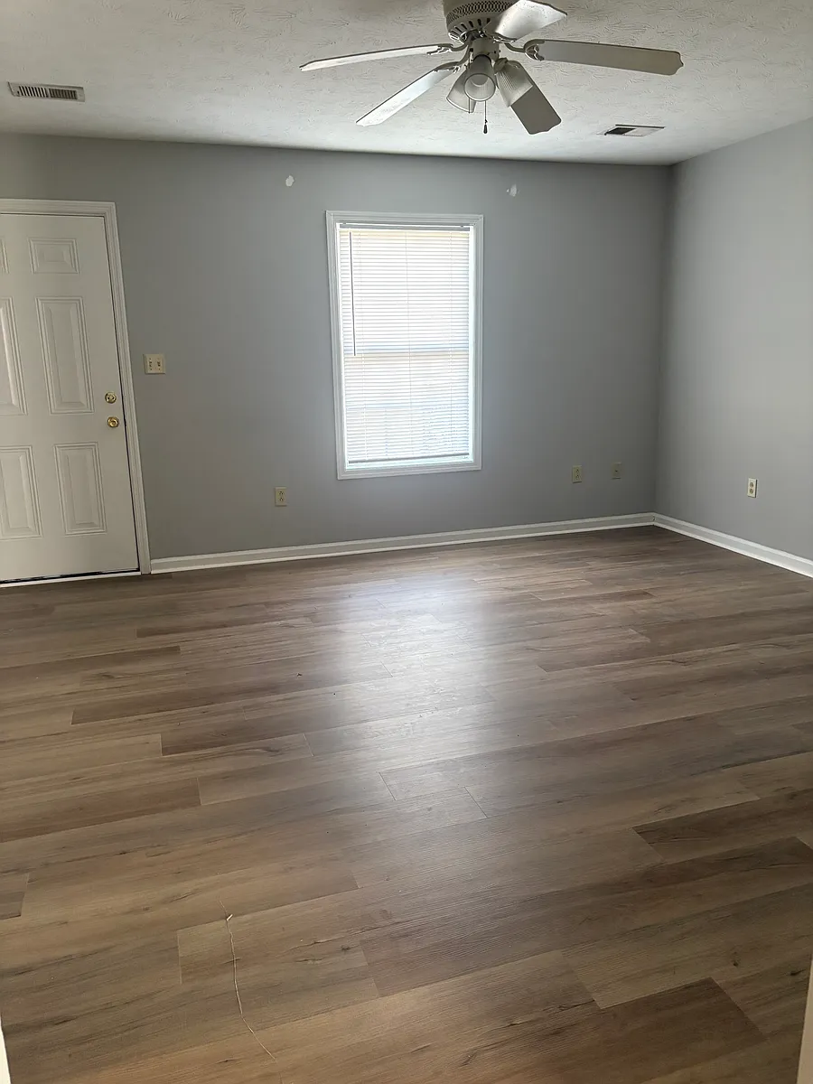 Building Photo - 1099 Merrick Dr #6