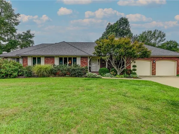 711 W Fairway Dr, Plattsburg, MO 64477