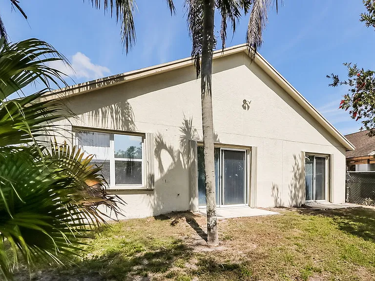 1267 Olympic Cir — Photo 15