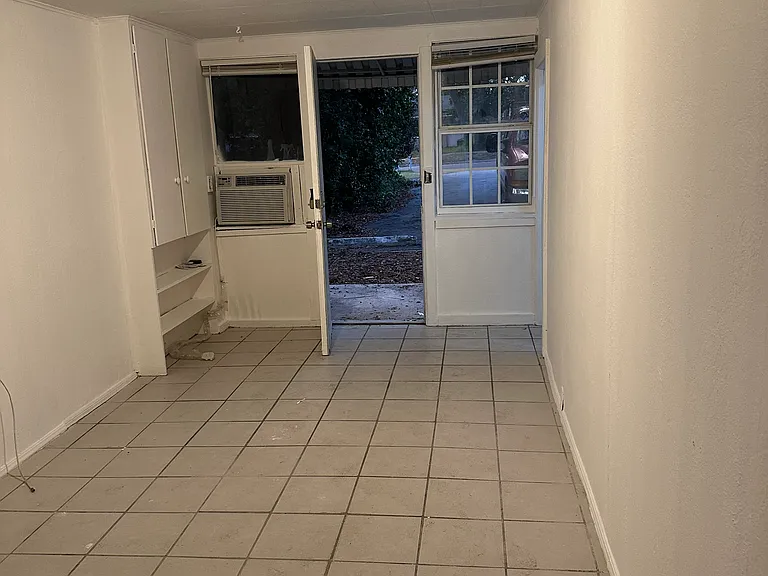 1375 Druid Rd E #2 — Photo 6