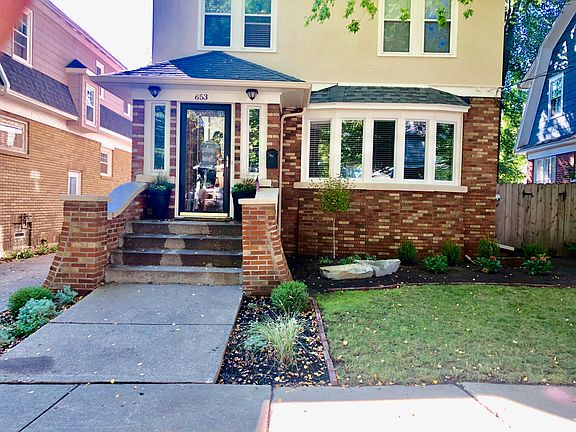 2nd image of 653 Gladstone Ave SE
