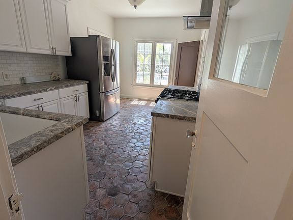 5th image of 757 S Ogden Dr #757
