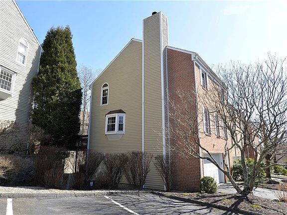 4th image of 72 Kingswood Dr #72