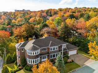 19 Lookoff Ln, Halifax, NS B3M4R4