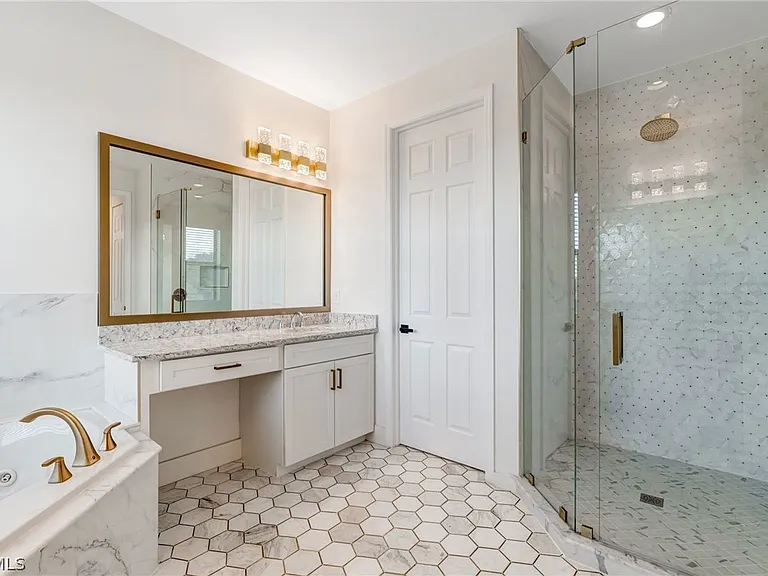 11604 Meadowrun Cir — Photo 27