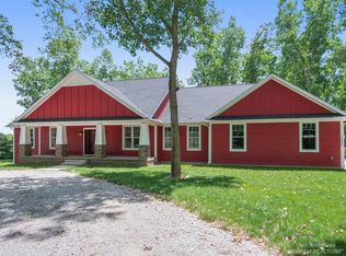 7585 Fosdick Rd, Saline, MI 48176