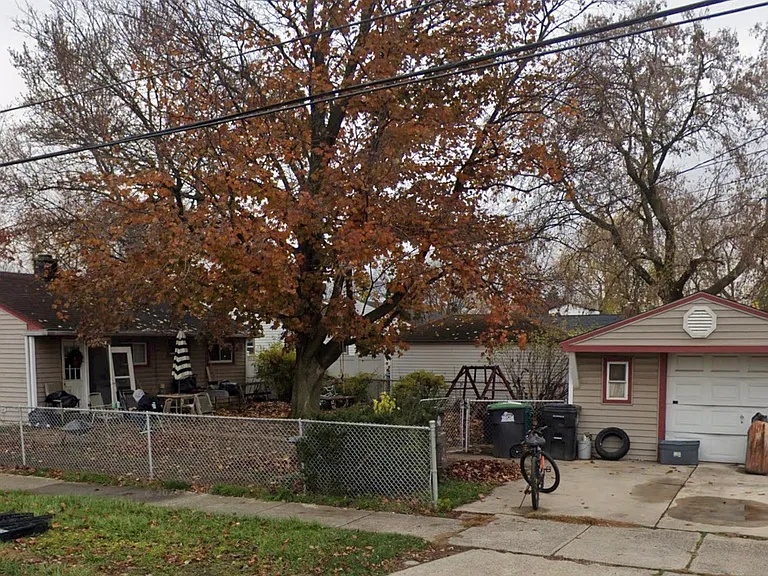 5957 Dudley St — Photo 2