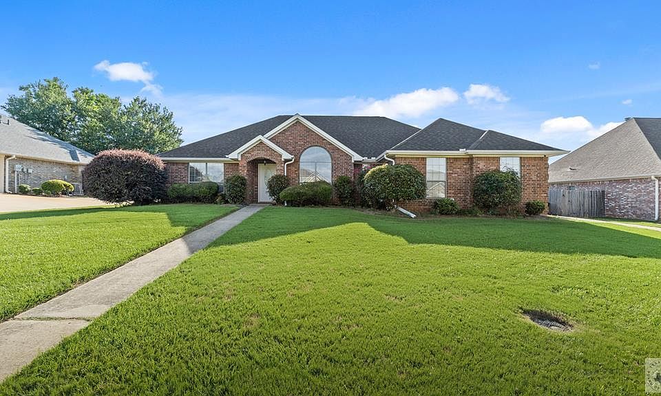 1st image of 323 Meadowridge Cir